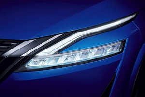 Nissan <span class=keywords><strong>Qashqai</strong></span> Honor XV+ Édition de pointe 2025 <span class=keywords><strong>2</strong></span>.0L CVT <span class=keywords><strong>Blanc</strong></span> Perle Bleu Glace Volant à Gauche Pneus R18 Traction Avant 0km État Neuf - Product Image 3