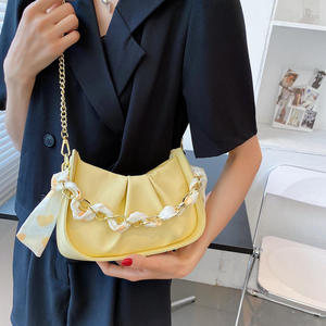 Bolso de hombro plegable Cloud Bag de moda para mujer, bolsos al por mayor, bolso para mujer, bandolera de piel sintética con cadena - Product Image 4