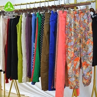 Vente en Gros de Vêtements d'Occasion en Balles, Pantalons en Coton pour Femmes, Lots de Vêtements Usagés dans une Variété de Styles et Tailles