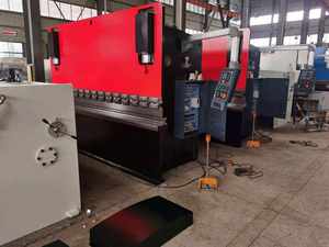 เครื่องพับแผ่นโลหะ CNC แบบไฮดรอลิก 4 แกน อัตโนมัติเต็มรูปแบบ X R Z1 Z2 พร้อม Backgauge ขนาด 100 ตัน 3200 มม. - Product Image 4