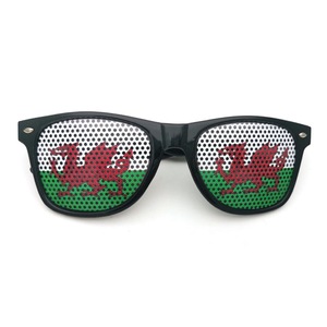 Lot de 12 lunettes de soleil <span class=keywords><strong>à</strong></span> drapeaux pour fête, enterrement de vie de jeune fille, anniversaire, cadeau de <span class=keywords><strong>groupe</strong></span> - Product Image 1