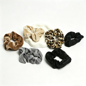 Luxury Velvet Scrunchies Set <b>Leopard</b> <b>Print</b> Solid Color Velvet Elastic Hair Scrunchy Hair <b>Ties</b> For Women Daily Hairstyle - Product Image 2