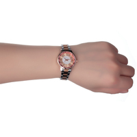 Montre bracelet en acier inoxydable argenté pour femme, design tendance, montre pour fille, montres pour femmes