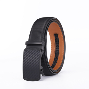 Cintura Uomo In Pelle Con Chiusura A Cricchetto Regolabile – 35 Mm, Lunghezza Personalizzabile, Regalo In Scatola