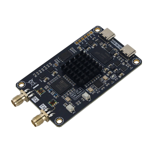 Carte de développement SDR à large bande de 70 MHz à 6 GHz avec transceiver AD9363 sur plateforme Zynq 7010 USB de bureau - Product Image 1