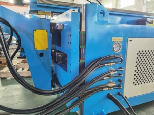 Dobladora automática de <span class=keywords><strong>tubos</strong></span> <span class=keywords><strong>y</strong></span> tuberías con dobladora de metal de hierro de acero inoxidable de aluminio de alta precisión - Product Image 4