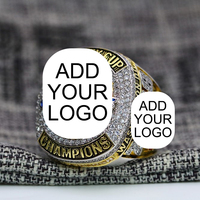 Personnalisez votre logo, bagues de championnat unisexes décontractées plaquées or avec cristaux et strass