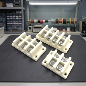 Bloque de Terminales Cerámico TC-61002C 100A de 2 Vías y 600V con Contactos de Latón - Product Image 3
