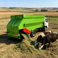 Distributeur d'aliments multifonctionnel à quatre roues pour tous les animaux d'élevage : bovins, ovins, équins, chameaux, porcs