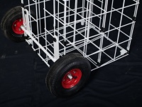 Chariot de rangement robuste en treillis métallique blanc sur roues pour ballons de sport (basketball, football, volley-ball)