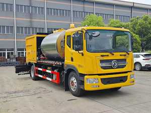 Distributore di Asfalto da 6,8 Metri Cubi con Motore e Pompa, Spargitore Regolabile per Costruzione Stradale Urbana/Rurale - Product Image 2