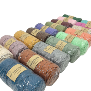 Bán Buôn Tay Dệt Kim Polyester Sợi Túi Mat Phong Cách Xoắn Cho May Áo Thun Sợi Crochet Cao Dệt Kim Mềm Sợi Texturized - Product Image 1