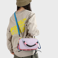 Sac à main urbain en nylon color-block, nouvelle collection 2026, grande capacité, tendance, pour filles, sac de maquillage et de téléphone, bandoulière unique, fermeture éclair