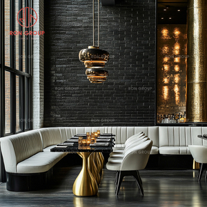 Ensemble de mobilier de café, tables rondes en marbre, sièges de chaises et canapé en cuir cousu pour restaurant - Product Image 2