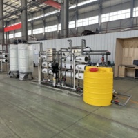 Station de traitement d'eau par osmose inverse (RO) 5000L/H avec PLC pour la purification de l'eau saumâtre et l'irrigation agricole