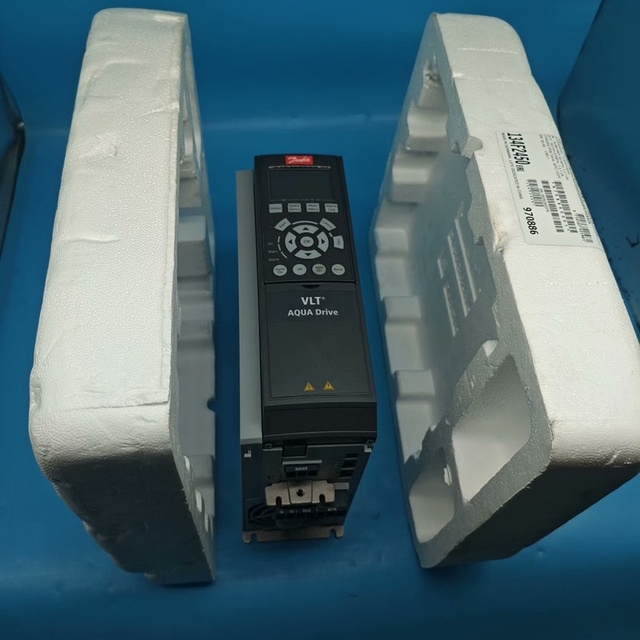 FC-202PK37T4E20H2XGC 0.37KW Inverter PLC
