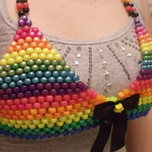 Nouveau Soutien-gorge Kandi perlé arc-en-ciel à motifs pour femmes et enfants, idéal pour les photos de bikini Kandi, les tenues de festival <span class=keywords><strong>Burning</strong></span> <span class=keywords><strong>Man</strong></span> et les tenues Pride - Product Image 3