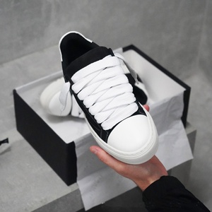 Chaussures de créateur tendance, basses, confortables et respirantes en toile, chaussures de sport classiques respirantes noires pour hommes et femmes - Product Image 3