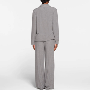 Ensemble de vêtements décontractés pour femmes, personnalisé, à manches longues, boutonné, en tricot doux, pour le printemps et l'automne, couleur unie, pour la maison - Product Image 2