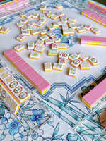 Mahjong de luxe moderne personnalisé, tuiles vertes et roses bleues à quatre couches, ensembles de tuiles portables pour le divertissement, coffret cadeau