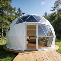Dôme géodésique transparent pour camping en extérieur quatre saisons, avec poêle et salle de bain intégrées, idéal pour l'hiver