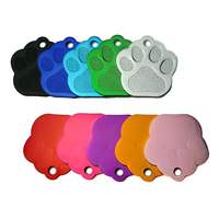 Vente en gros de médailles d'identification pour animaux de compagnie en aluminium, forme patte colorée, vierges pour gravure laser, breloques pour collier de chien