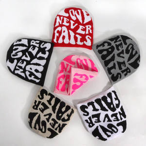 LOVE NEVER FAILS Hip-Pop Slogan Unisexe Y2K Bonnet à la mode en tricot élastique pour femmes/hommes Crâne chaud C pour le cyclisme d'hiver - Product Image 2