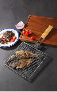 पोर्टेबल स्टेनलेस स्टील बीबीसी ग्रिल के लिए लॉकिंग और तह लकड़ी के हैंडल के साथ पोर्टेबल स्टेनलेस स्टील बीबीसी ग्रिल टोकरी - Product Image 6