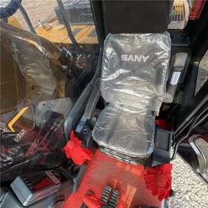 รถขุดขนาดกลางพร้อมเครื่องยนต์ทรงพลังและระบบควบคุมที่ราบรื่น รถขุด Sany รุ่น SY215C มือสอง สำหรับงานดิน - Product Image 5