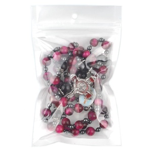 Rosario con Perle di Onice Rosso e Medaglia di Gesù Bambino, Collana con Croce Placcata Argento Anticato per Uomini e Donne, Articolo Religioso Cattolico - Product Image 5