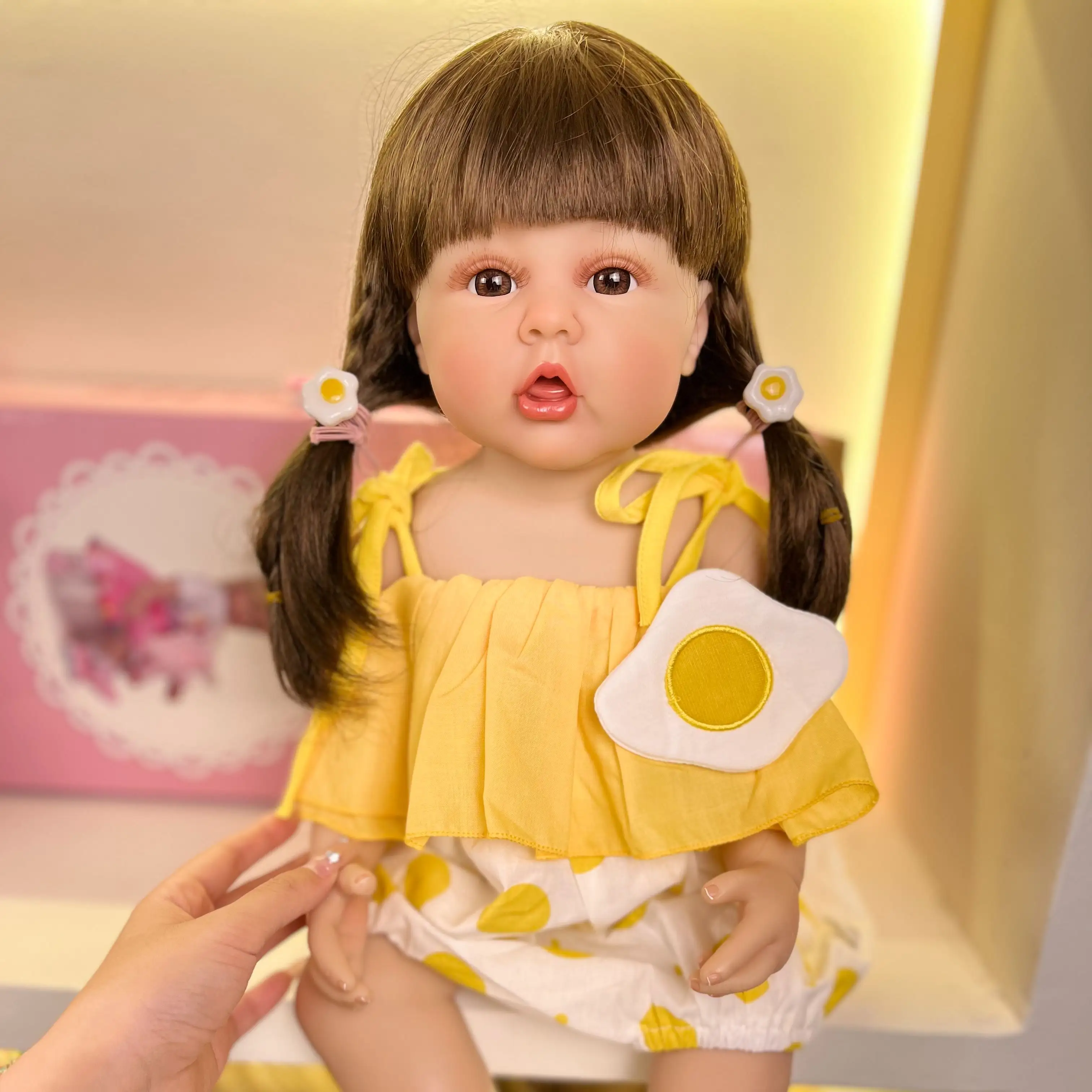 24inch Life reborn wholesale lifelike 55 cm bebe soft silicone doll baby reborn with golden curls artificial big doll