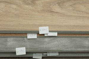 Échantillon gratuit Planche de vinyle de luxe Revêtement de <span class=keywords><strong>sol</strong></span> en plastique Interlock Click Noyau rigide Pierre plastique composite - Product Image 3