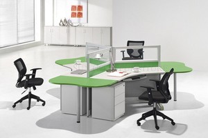 Panel <span class=keywords><strong>de</strong></span> separación moderno y barato para 4 personas, cubículos para reuniones, partición Modular, personal compartido, mesa <span class=keywords><strong>de</strong></span> 6 plazas, escritorio <span class=keywords><strong>de</strong></span> estación <span class=keywords><strong>de</strong></span> trabajo <span class=keywords><strong>de</strong></span> oficina - Product Image 4