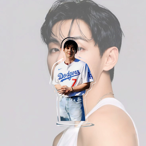 KPOP <span class=keywords><strong>Idol</strong></span> Bangtan Boys V <span class=keywords><strong>Taehyung</strong></span> 2025 figura de pie de plástico transparente soporte acrílico - Product Image 5