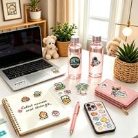 Étiquettes en vinyle personnalisées avec logo, découpées, autocollantes, impression numérique, autocollants imperméables, fabricant OEM pour applications commerciales