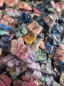Commercio all'ingrosso della fabbrica pantofole leggere traspiranti scarpe da giardino miste per ragazzi e ragazze estate pantofole del bambino - Product Image 2