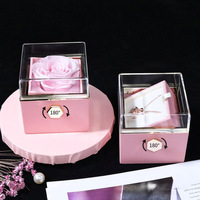 Nouvelle boîte à bague rotative créative, boîte d'emballage pour bijoux en forme de rose, boîte à collier avec fleur préservée, cadeau pour la Saint-Valentin