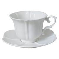 Tasse à café et soucoupe en porcelaine fine à pétales gaufrés de style européen, blanc pur, design rétro de luxe léger, forme hexagonale, pour usage domestique, thé