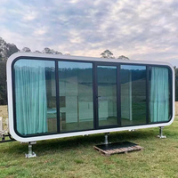 Capsule House - Cabane préfabriquée moderne du milieu du siècle, structure en acier, 20 pieds, hébergement de luxe, glamping, entièrement meublée, sortie d'usine