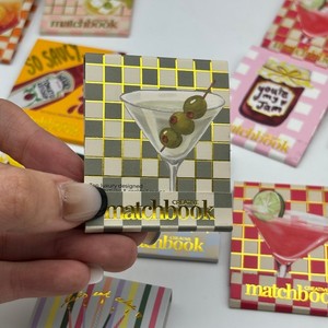 Allumettes personnalisées avec logo, allumettes en boîte avec têtes d'allumettes blanches, imperméables et résistantes au vent, style moderne pour usage domestique - Product Image 3