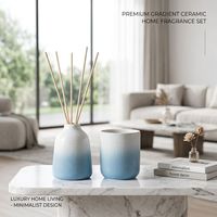 Ensemble de pots à bougies en céramique bleu dégradé de qualité supérieure et de bouteilles d'aromathérapie, vase diffuseur d'arômes en porcelaine mate avec logo personnalisé