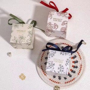 <span class=keywords><strong>Fiori</strong></span> della foresta piccola scatola di caramelle di carta con perle scatole regalo regalo di cioccolato imballaggio regalo di nozze scatole di caramelle - Product Image 3