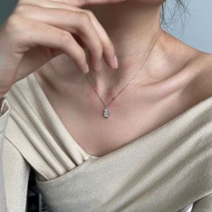 สร้อยคอจี้รูปเด็กชายแสนน่ารัก ดีไซน์ Dylam ชุบทองคำขาว 14K เงินแท้ 925 พร้อมจี้เพชรซิคอน 5A สำหรับผู้หญิง - Product Image 5