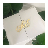 Carte d'invitation de mariage 3D personnalisée avec monogramme en acrylique doré, page intérieure imprimée en feuille d'or de luxe, papier pliable blanc