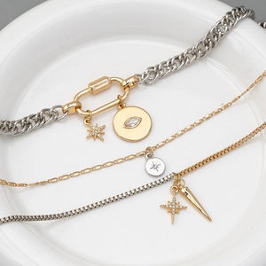 Collar de moda punk con colgante de múltiples capas, cadena mixta de oro y plata, con dije de estrella, pincho, moneda redonda y cierre. - Product Image 1