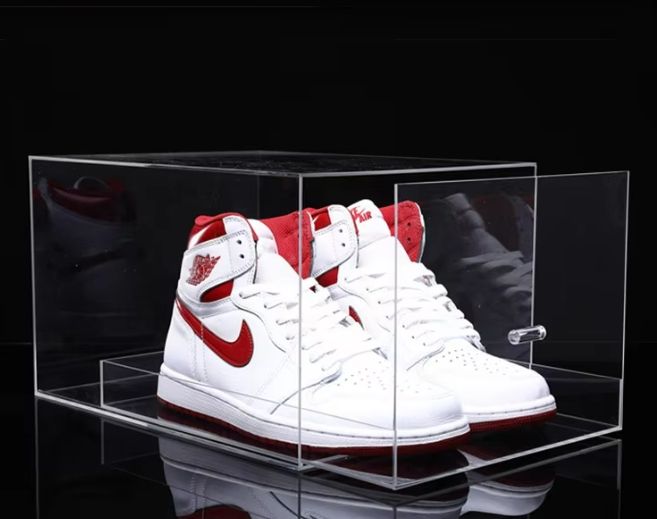 white jordan shoe box