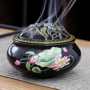 Quemador de aceite esencial de cono de soporte de palo de incienso portátil de cerámica negra personalizado de fábrica para la característica decorativa del hogar para la temporada de otoño - Product Image 4