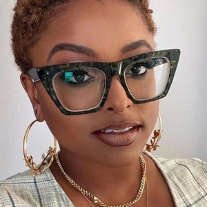 <span class=keywords><strong>2025</strong></span> QingQing女性用新しいトレンドのソリッドブルーライトフィルターメガネ三角形の猫目ローズレッドスタイルコンピュータ対応アイウェア - Product Image 2