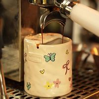 Mug à café en céramique 10 oz, tasse à expresso peinte à la main avec trou de boisson, mug de voyage contemporain, compatible micro-ondes, cadeaux promotionnels