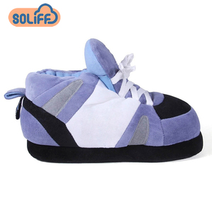Zapatillas de felpa para hombre y mujer, calzado cálido de interior, talla media, listo para enviar - Product Image 3